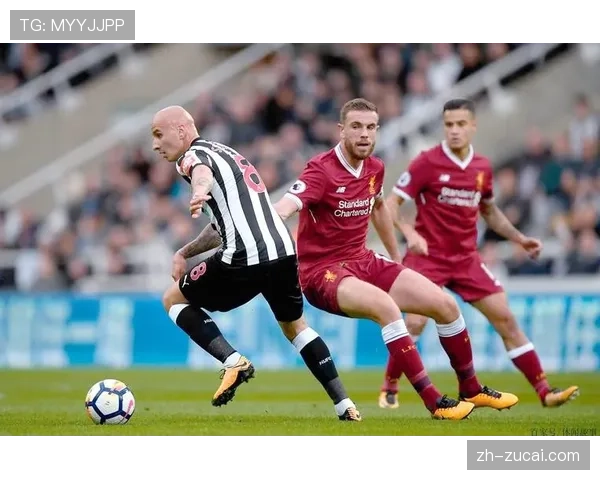 古德蒙松两黄变一红被罚下 利兹联少打一人防守顽强